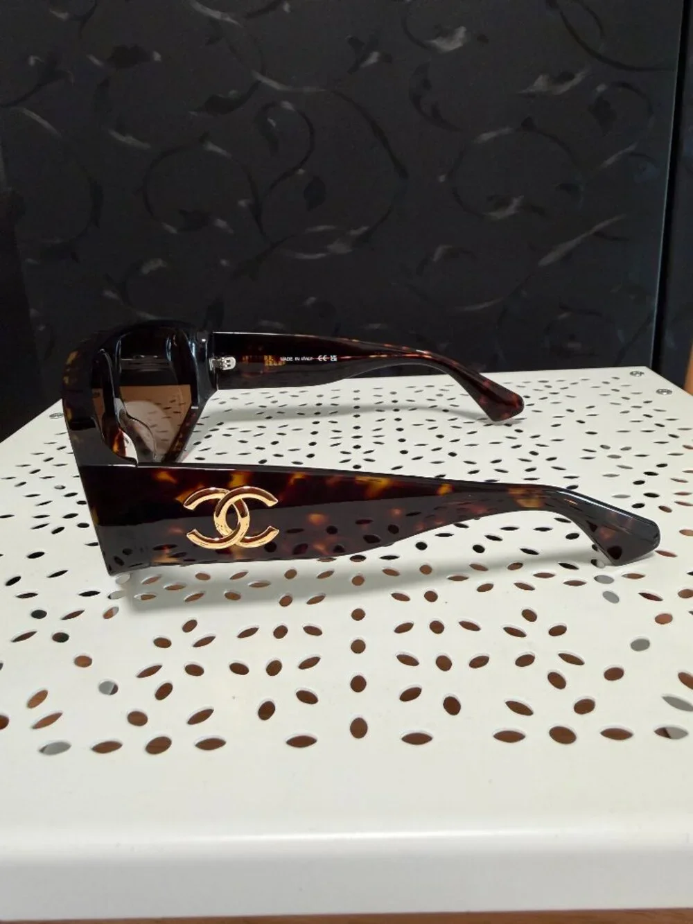 ✅Auth✅ CHANEL Tortoise Shield Sunglasses Gold CC Medallion Logo